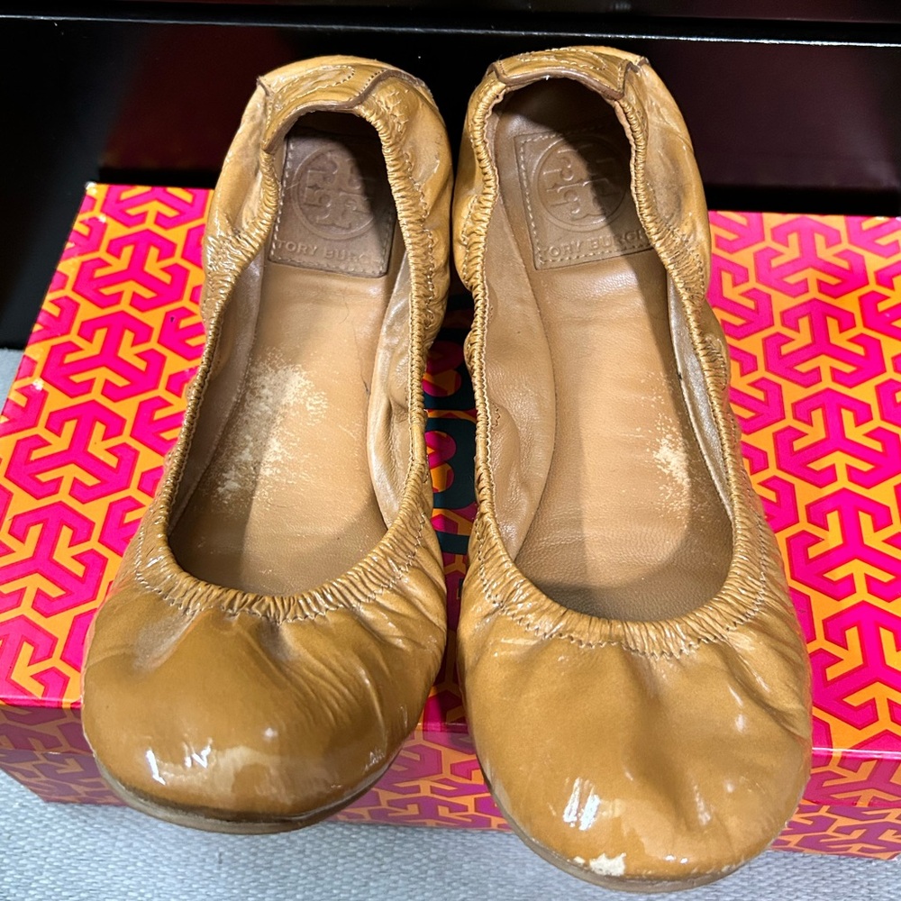 Tory Burch camel patent ballet flats